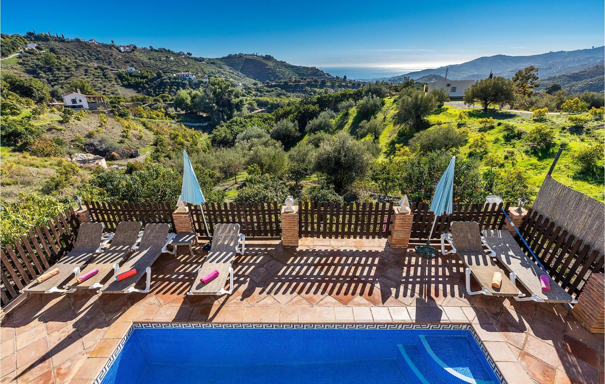 Amazing Home In Frigiliana With Kitchen Exteriör bild