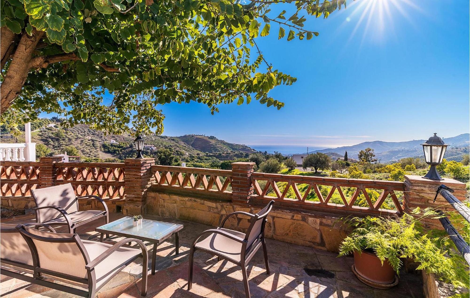 Amazing Home In Frigiliana With Kitchen Exteriör bild
