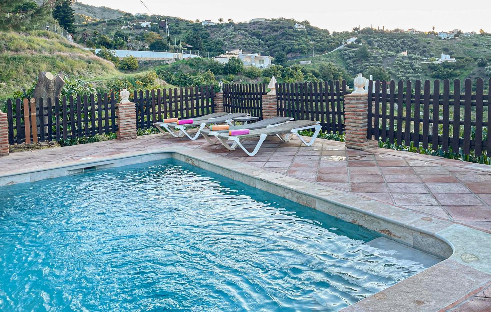 Amazing Home In Frigiliana With Kitchen Exteriör bild